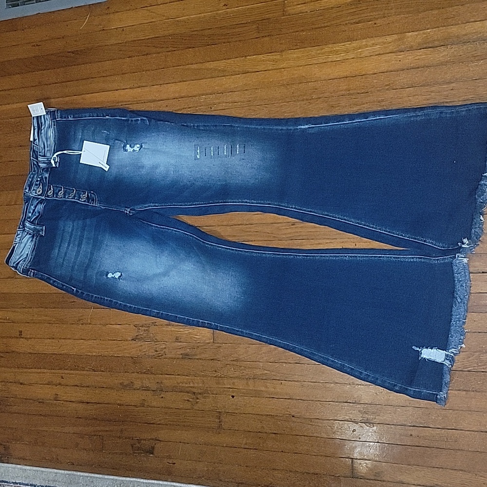 KanCan Flare Jean